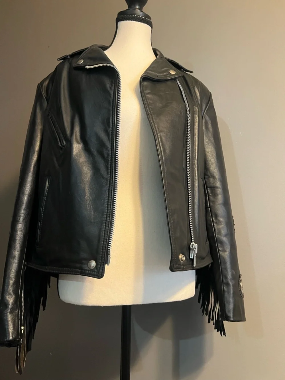 Bristol Golden Crown Black Leather Fringe Western/Biker Jacket. Size M. EUC - Picture 5 of 16